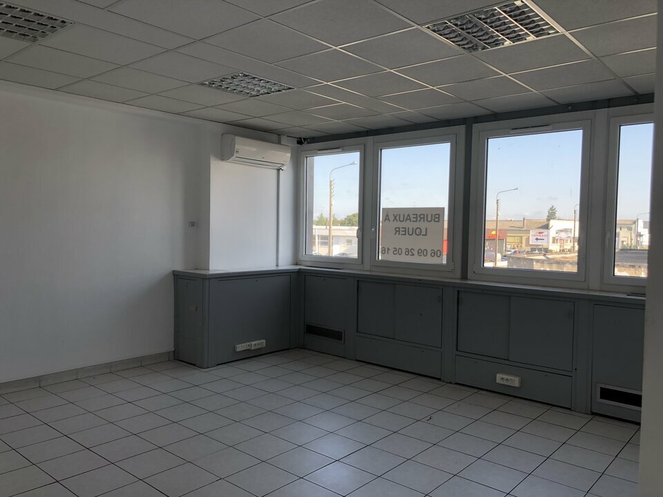 DECINES CHARPIEU – BUREAUX