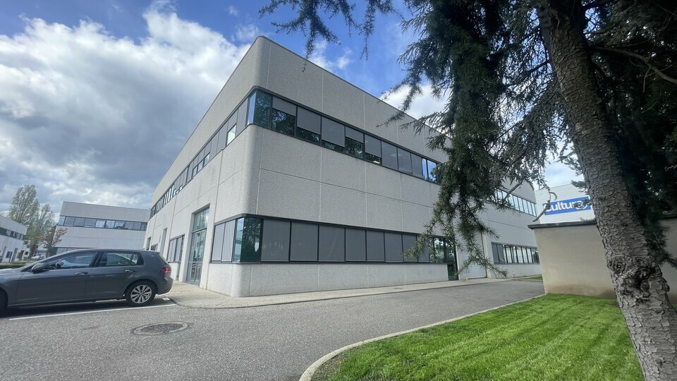 CHAMPAGNE AU MONT D’OR – BUREAUX