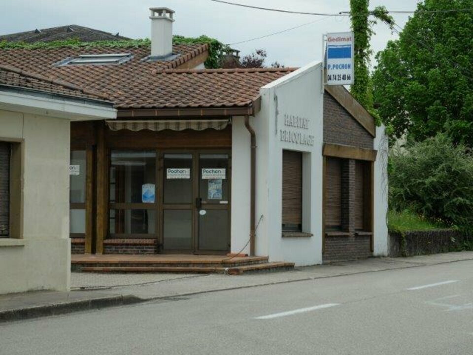 MONTREVEL EN BRESSE – BUREAUX